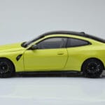 BMW M4 G82 Gelb Händler Edition Minichamps 1:18 - image 4 of 8
