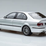 BMW M5 E39 Silber Otto 1:18 - image 5 of 7