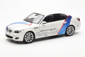 BMW M5 E60 Ring Taxi Nürburgring Kyosho 1:18