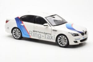 BMW M5 E60 Ring Taxi Nürburgring Kyosho 1:18 08593RT Metall — Bild 6 von 8