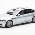 BMW M5 F10 Silverstone Silber Paragon 1:18