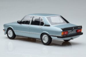 BMW M535i E12 Blau Norev 1:18 183269 Metall — Bild 5 von 6