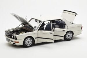 BMW M535i E28 Alpine Weiß AUTOart 1:18 75161 Metall — Bild 2 von 10