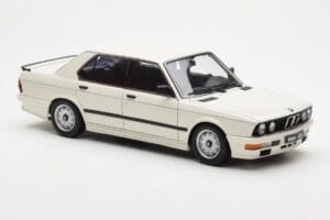 BMW M535i E28 Alpine Weiß AUTOart 1:18 75161 Metall — Bild 6 von 10