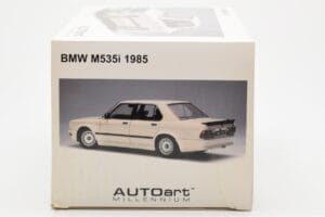 BMW M535i E28 Alpine Weiß AUTOart 1:18 75161 Metall — Bild 8 von 10