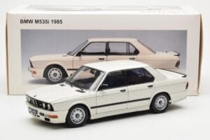 BMW M535i E28 Alpine Weiß AUTOart 1:18 75161 Metall — Bild 10 von 10