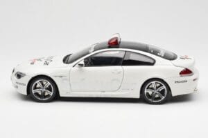 BMW M6 E63 MotoGP Safety Car 2006 Kyosho 1:18 08707GPB Metall — Bild 4 von 8