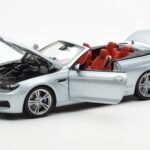 BMW M6 F12 Cabriolet Silverstone Silber II Paragon 1:18 - image 2 of 8