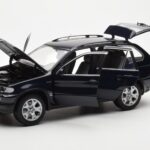 BMW X5 4.4i E53 Dunkel Blau Kyosho 1:18 - image 2 of 8