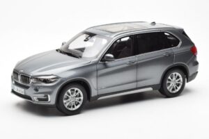 BMW X5 F15 Space Grau Paragon 1:18