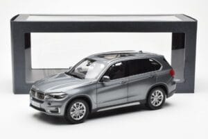BMW X5 F15 Space Grau Paragon 1:18 80432318988 Metall — Bild 8 von 8