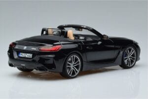 BMW Z4 G29 Schwarz Metallic Norev 1:18 183272 Metall — Bild 3 von 7