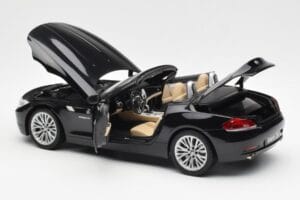 BMW Z4 E89 Spider Schwarz Metallic Kyosho 1:18 08771BK Metall — Bild 6 von 9