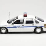Chevrolet Caprice Cheyenne Polizei UT Models 1:18 - image 3 of 6