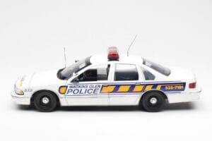 Chevrolet Caprice Watkins Glen Polizei UT Models 1:18 21028 Metall — Bild 3 von 6