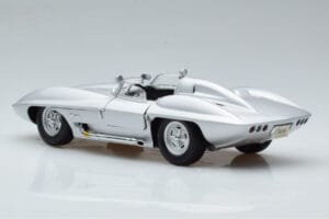 Chevrolet Corvette C1 Stingray Concept AUTOart 1:18 71000 Metall — Bild 7 von 8