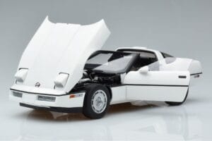 Chevrolet Corvette C4 Weiß AUTOart 1:18 71243 Metall — Bild 2 von 8