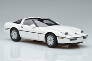 Chevrolet Corvette C4 Weiß AUTOart 1:18 71243 Metall — Bild 6 von 8