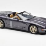 Chevrolet Corvette C5 Cabriolet Lila Perl Metallic UT Models 1:18 - image 4 of 6