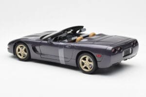 Chevrolet Corvette C5 Cabriolet Lila Perl Metallic UT Models 1:18 21010 Metall — Bild 5 von 6