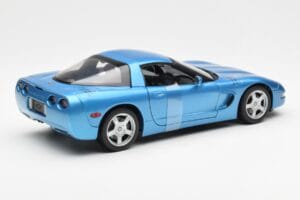 Chevrolet Corvette C5 Blau Metallic UT Models 1:18 21004 Metall — Bild 2 von 6