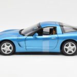 Chevrolet Corvette C5 Blau Metallic UT Models 1:18 - image 3 of 6