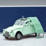 Citroen 2CV 6 Club Grün Norev 1:18 181486 Metall - image 7 of 7