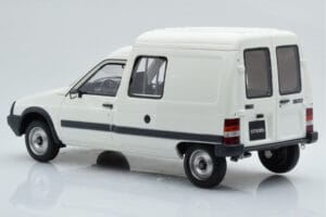 Citroen C15 E Weiß Otto 1:18 OT956B Resin — Bild 4 von 6