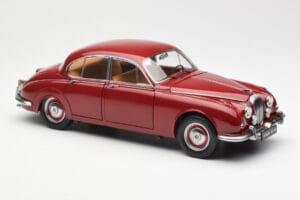 Daimler 250 V8 Rot Paragon 1:18 PA-98312 Metall — Bild 6 von 8