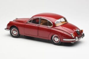Daimler 250 V8 Rot Paragon 1:18 PA-98312 Metall — Bild 7 von 8