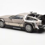 DeLorean DMC-12 Time Machine Back to the Future Silber Sun Star 1:18 - image 4 of 8