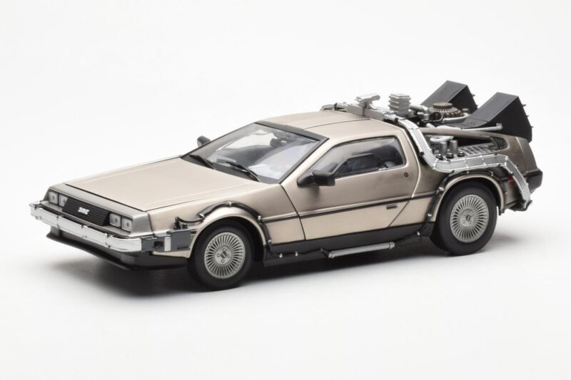 DeLorean DMC-12 Time Machine Back to the Future Silber Sun Star 1:18