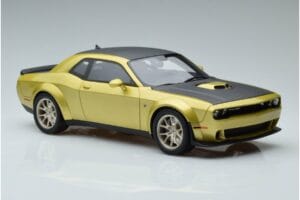 Dodge Challenger R/T Scat Pack Widebody 50. Jubiläum GT Spirit 1:18 GT411 Resin — Bild 4 von 6