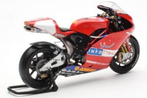 Ducati Desmosedici MotoGP Prova 2002 Minichamps 1:12 122020099 Metall — Bild 3 von 4