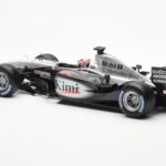 McLaren MP4/17D #6 K. Raikkonen F1 2003 Hot Wheels 1:18 - image 4 of 6
