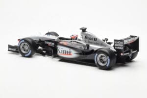 McLaren MP4/17D #6 K. Raikkonen F1 2003 Hot Wheels 1:18 B1650 Metall — Bild 4 von 6