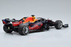 Red Bull Racing RB16B #33 M. Verstappen Abu Dhabi GP F1 World Champion 2021 Minichamps 1:18 110212333 Metall — Bild 2 von 6
