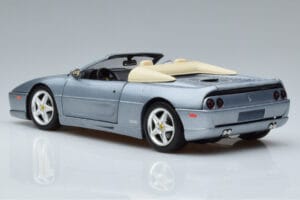 Ferrari F355 Spider Hot Wheels 1:18 23907 Metall — Bild 6 von 7