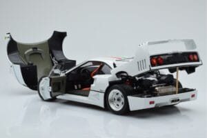 Ferrari F40 Perlweiß Italy Kyosho 1:18 08416PWT-G Metall — Bild 5 von 8