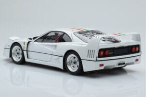 Ferrari F40 Perlweiß Italy Kyosho 1:18 08416PWT-G Metall — Bild 7 von 8