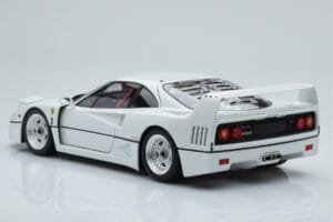 Ferrari F40 Perlweiß Kyosho 1:18 08416PW-G Metall — Bild 7 von 8