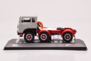 Fiat 690 T1 Weiß IXO 1:43
