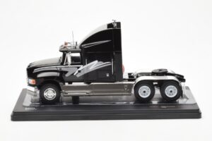 Ford Aeromax Schwarz IXO 1:43
