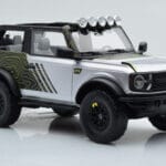 Ford Bronco RTR Iconic Silber GT Spirit 1:18 - image 4 of 6
