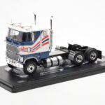 Ford CL 9000 Weiß Blau IXO 1:43 - image 3 of 4