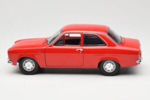 Ford Escort Mk1 RHD Rot Minichamps 1:18 150081070 Metall — Bild 4 von 8