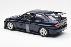 Ford Escort RS Cosworth Blau Metallic UT Models 1:18 180082101-R1 Metall — Bild 4 von 6