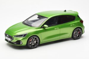 Ford Focus Mk5 ST Phase 2 Mean Grün Otto 1:18