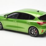 Ford Focus Mk5 ST Phase 2 Mean Grün Otto 1:18 - image 5 of 6