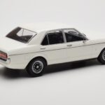 Ford Granada Mk1 Weiß MCG 1:18 - image 2 of 6